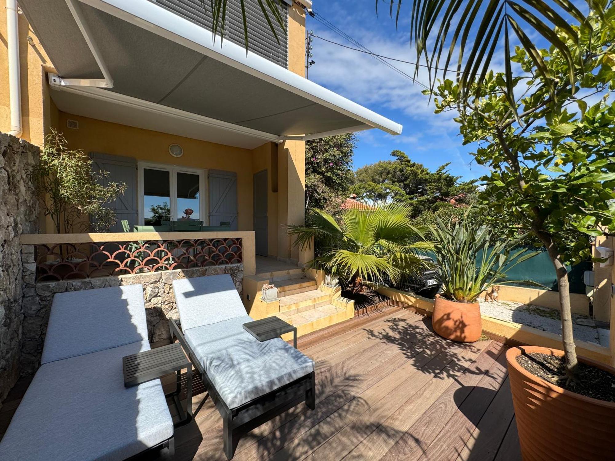 Confortable T2 Vue Mer Avec Terrasse Amenagee Et Parking Prive, Plage Et Port A Pied Sanary-sur-Mer Exterior photo